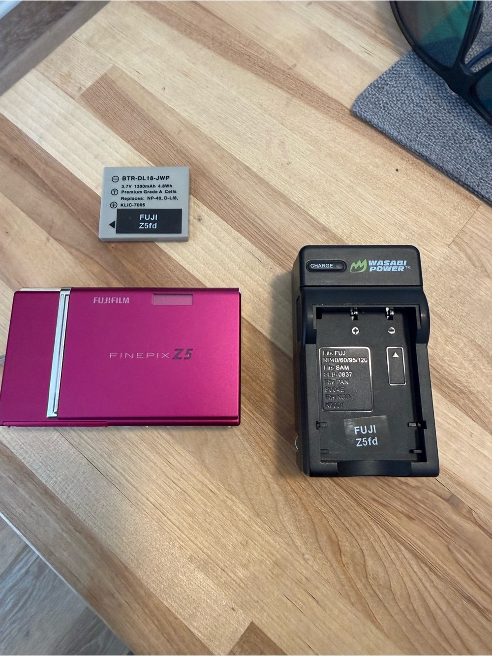 Fujifilm FinePix Z5 FD Hot Pink Compact Digital Camera